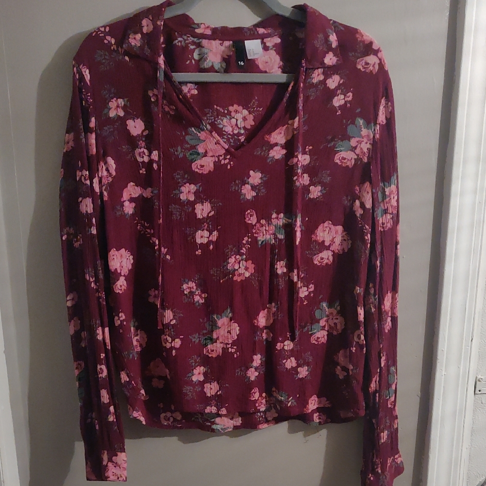 Floral V-Neck Women's Top - Burgundy
